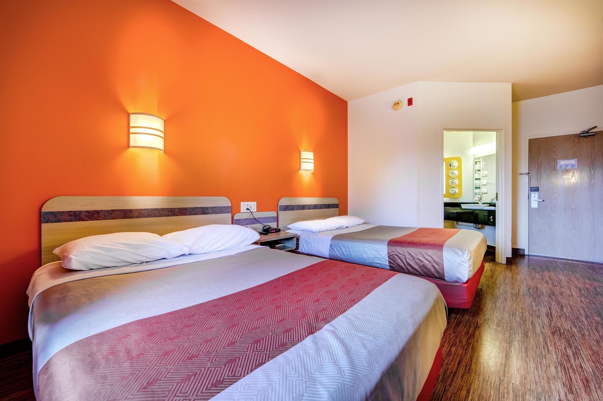 Motel 6-Burlington, On - Toronto West - Oakville Экстерьер фото
