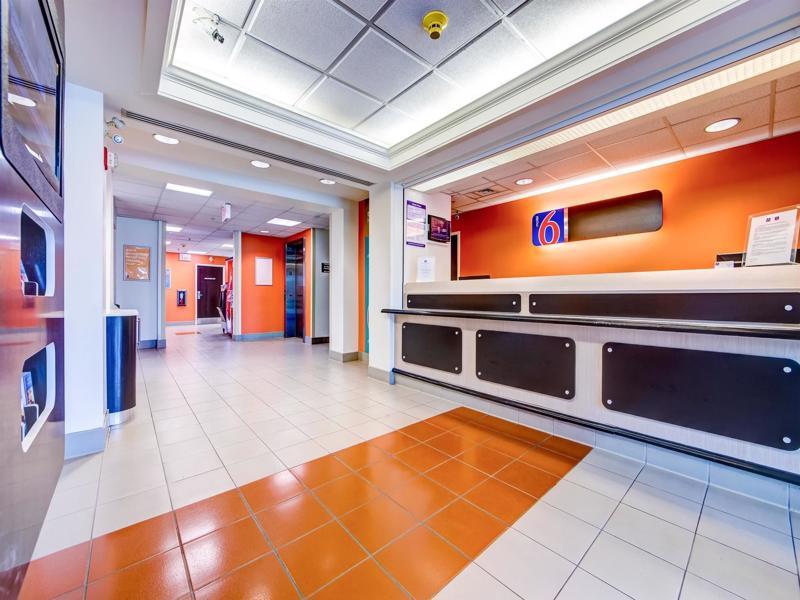 Motel 6-Burlington, On - Toronto West - Oakville Экстерьер фото