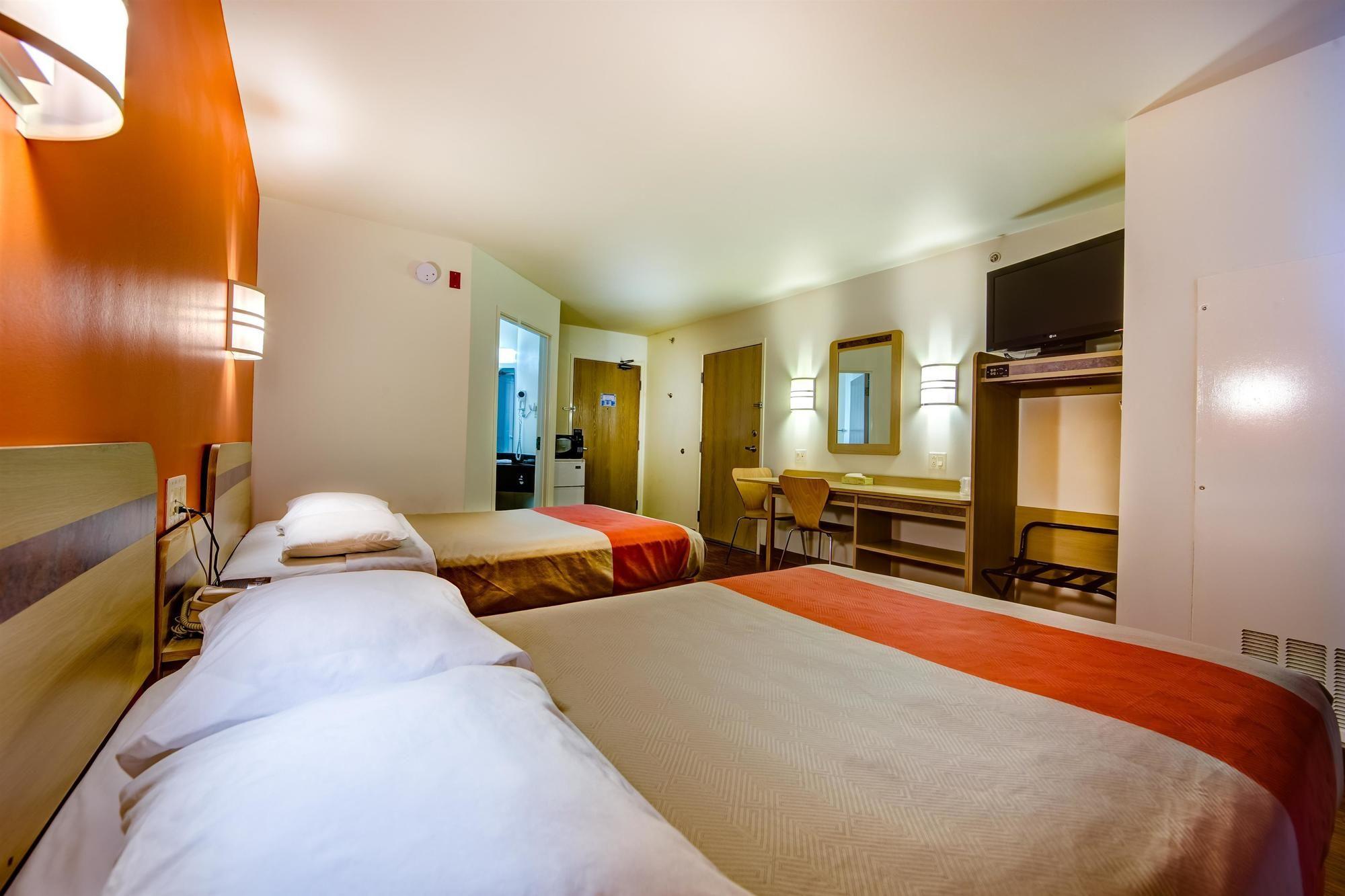 Motel 6-Burlington, On - Toronto West - Oakville Экстерьер фото