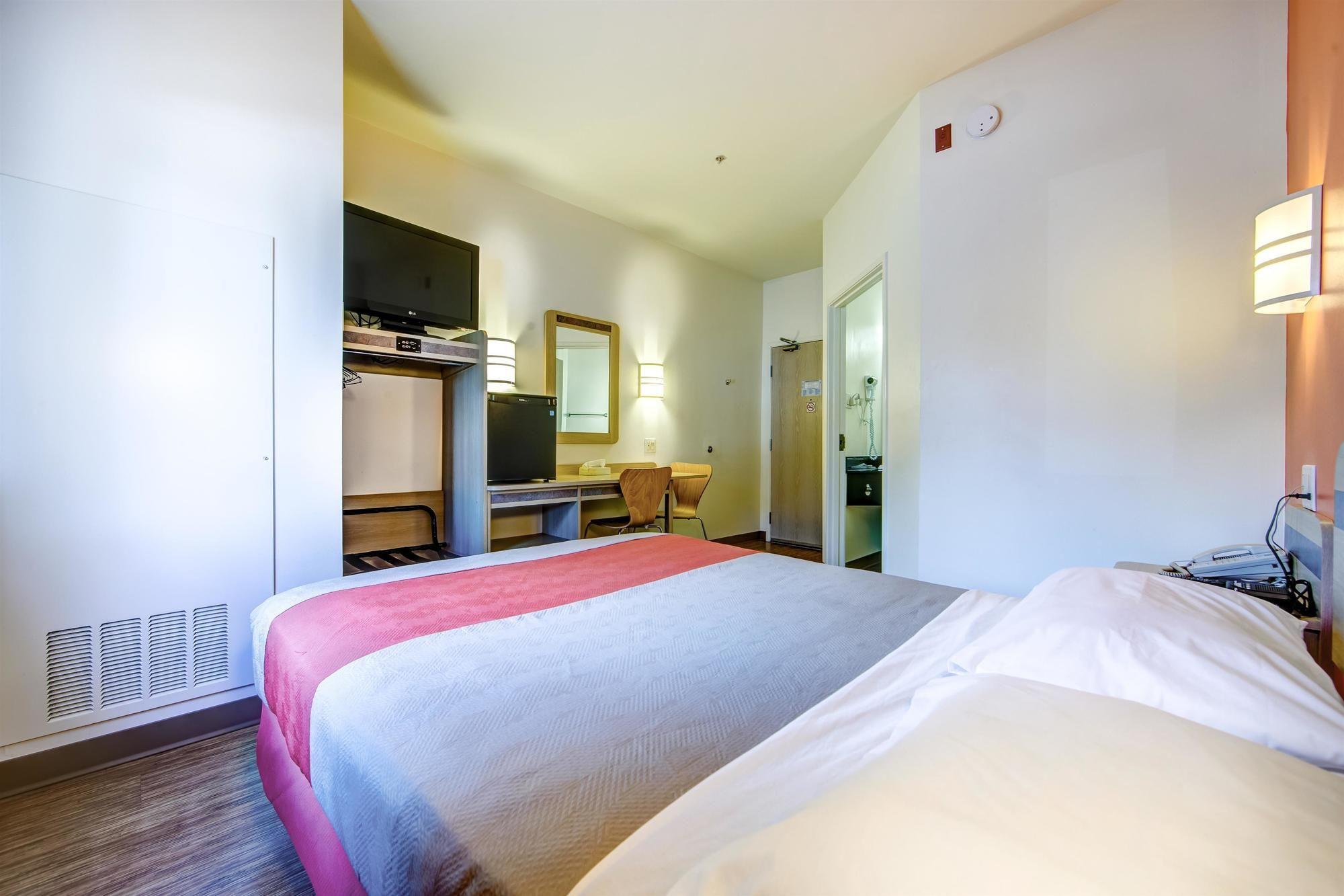 Motel 6-Burlington, On - Toronto West - Oakville Экстерьер фото