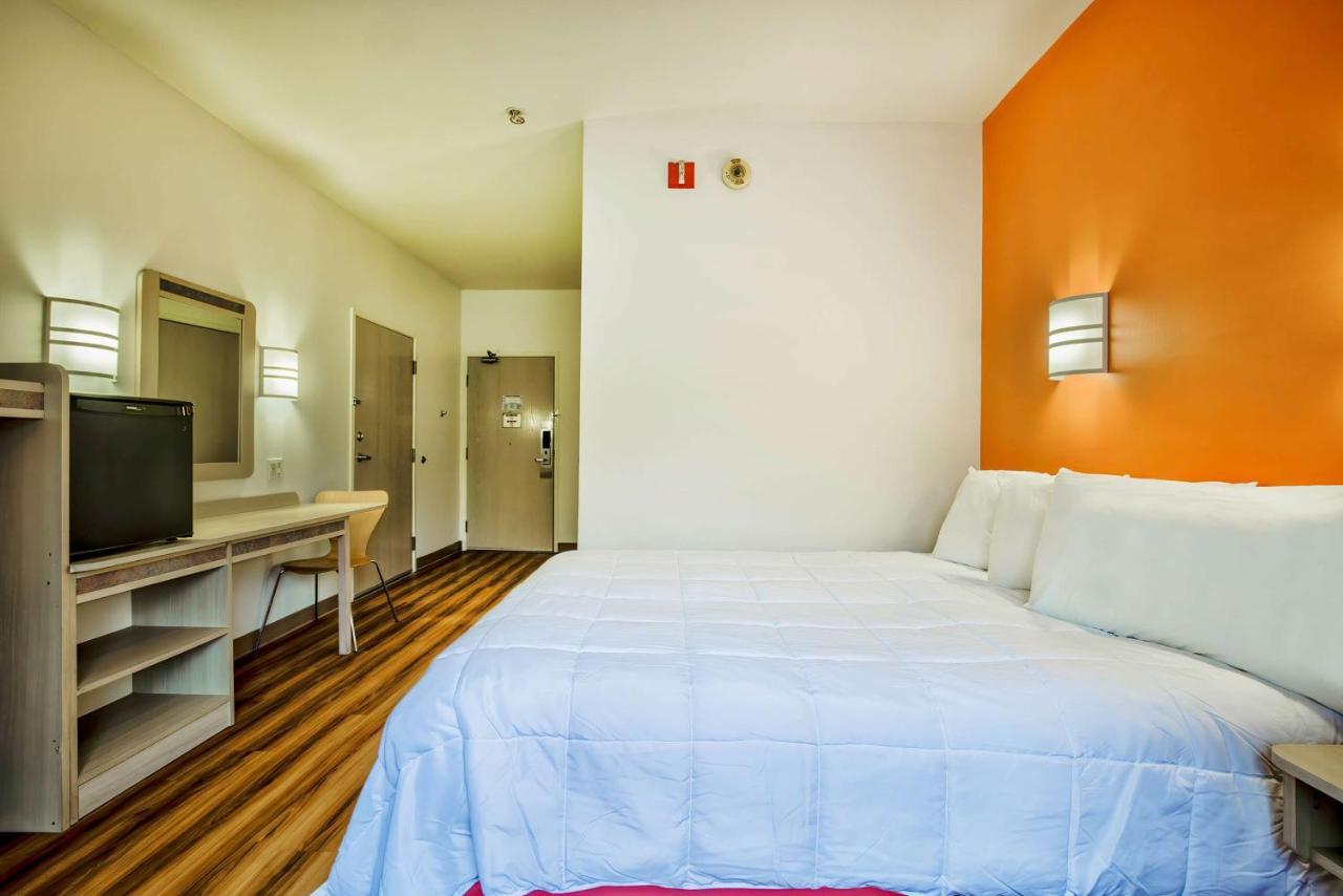 Motel 6-Burlington, On - Toronto West - Oakville Экстерьер фото