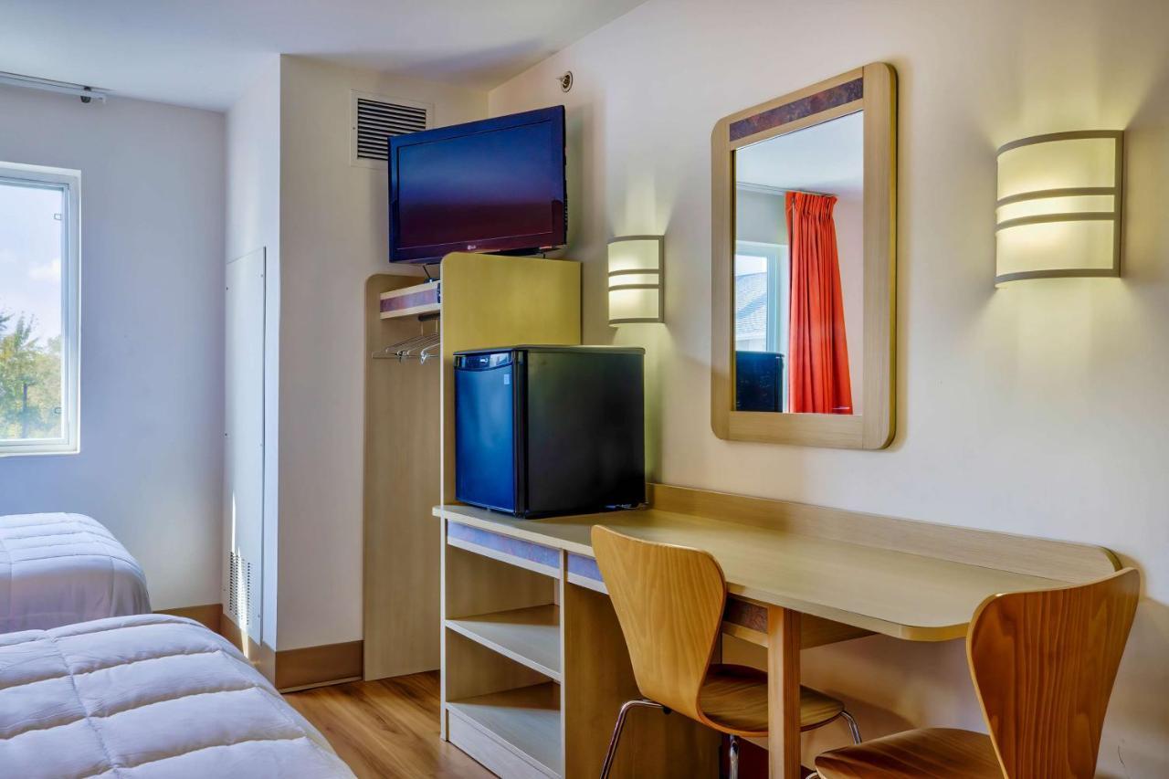 Motel 6-Burlington, On - Toronto West - Oakville Экстерьер фото