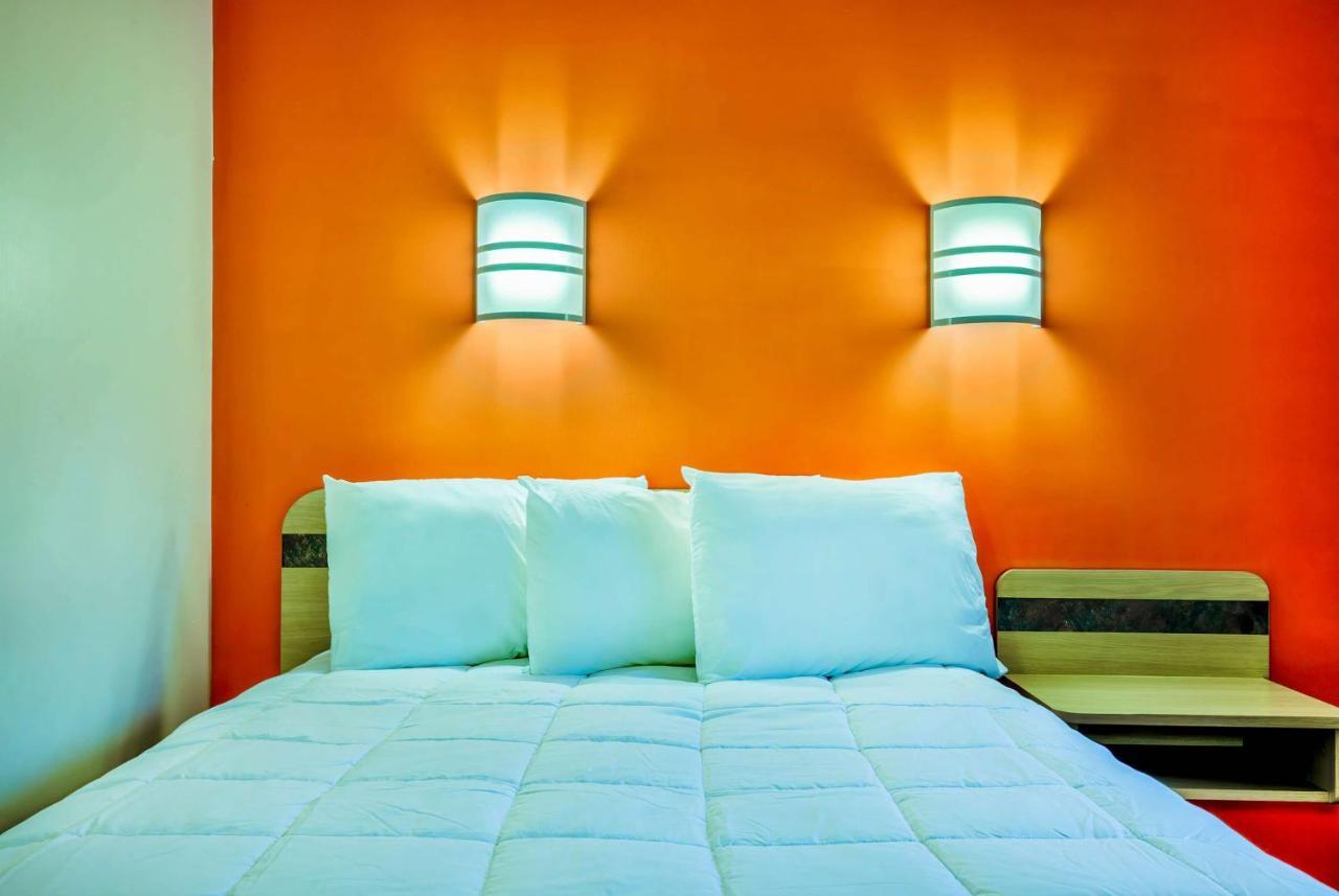 Motel 6-Burlington, On - Toronto West - Oakville Экстерьер фото