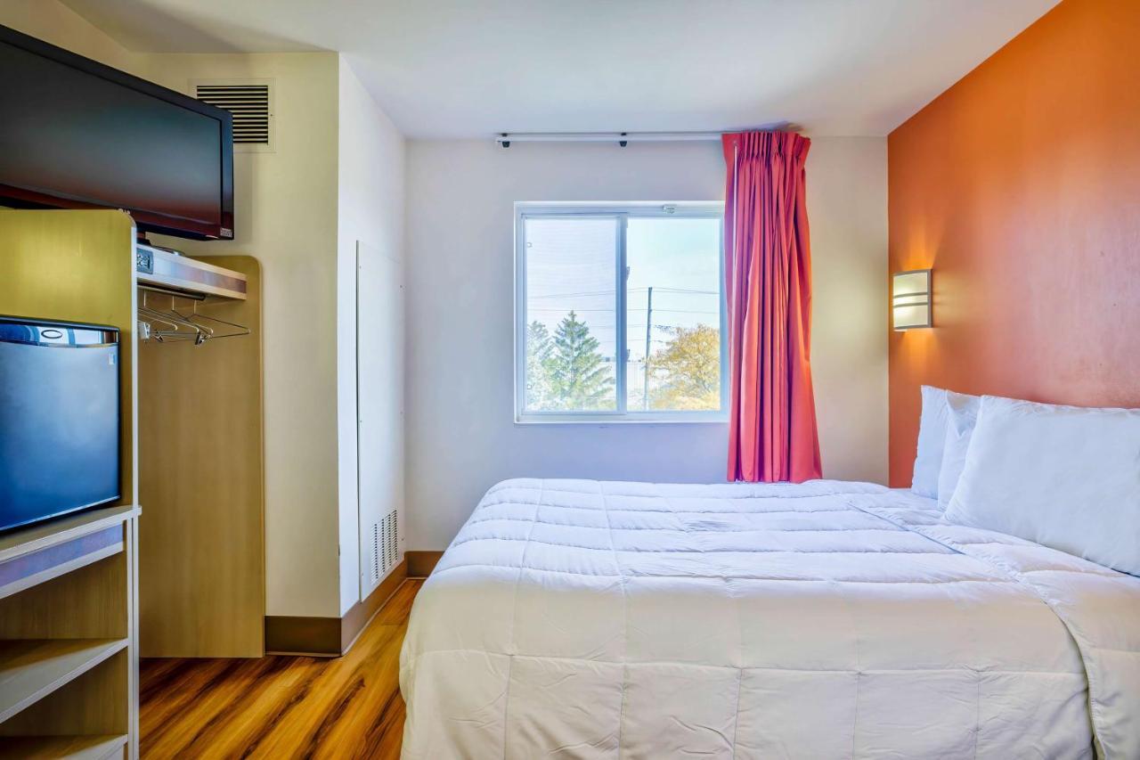 Motel 6-Burlington, On - Toronto West - Oakville Экстерьер фото