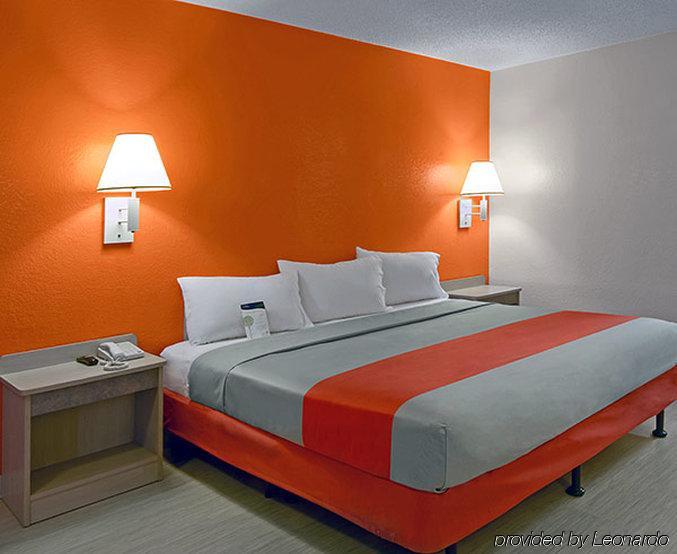 Motel 6-Burlington, On - Toronto West - Oakville Экстерьер фото